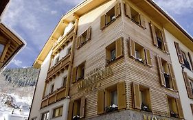 Hotel Montana